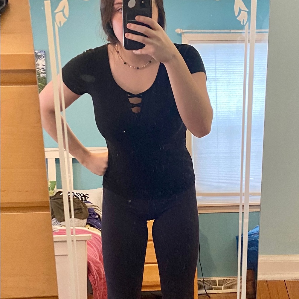 Black tee